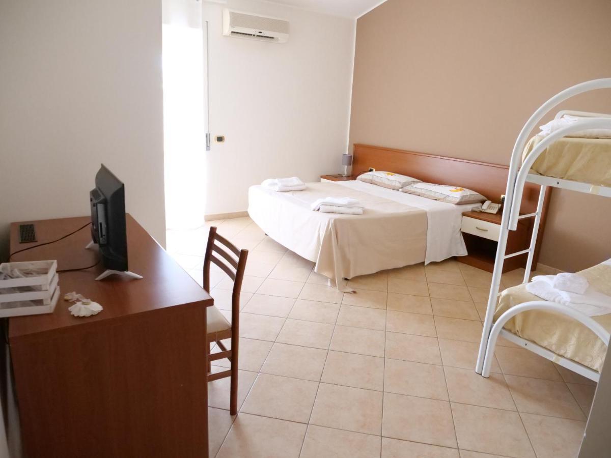 Grand Hostel Calabria Pietrapaola Exterior photo